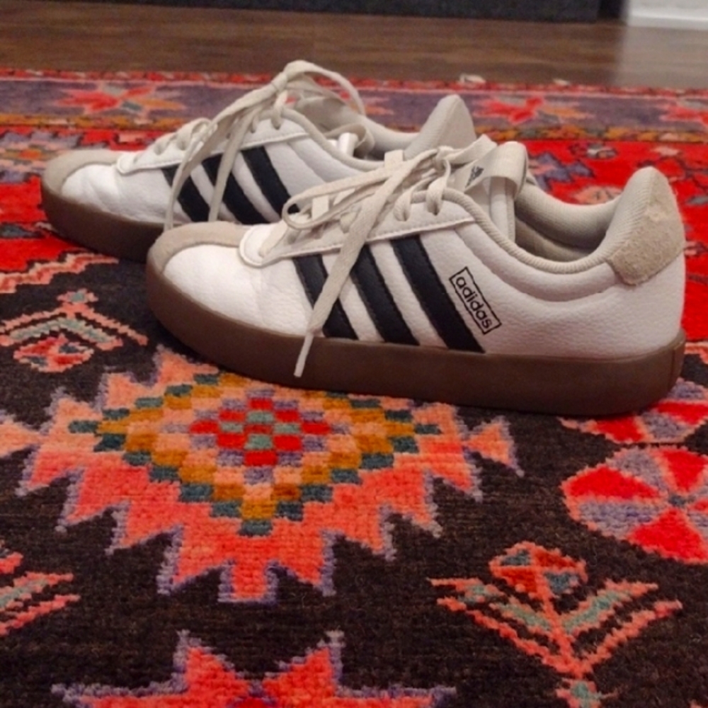 Adidas Women’s VL Court 3.0 Sneaker - Picture 3 of 5